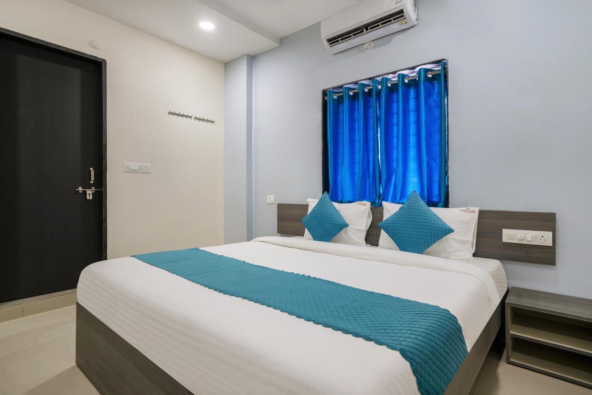 The Balcony Suites Hyderabad Exterior foto